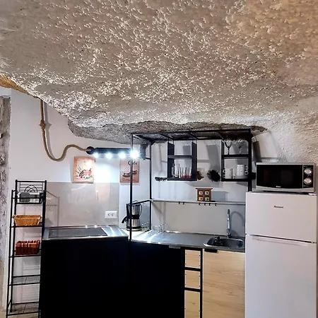 Cueva Escondida *